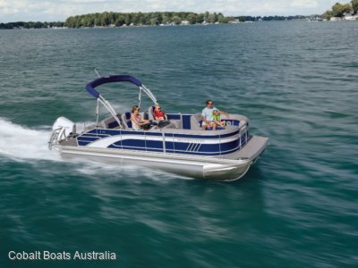 Bennington Pontoon Boat 23 L