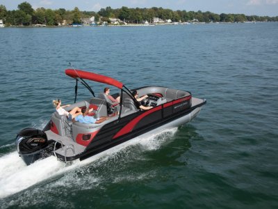 Bennington Pontoon Boat 25LTFB