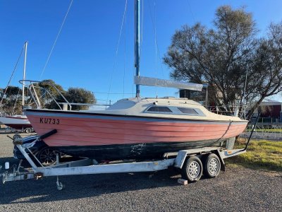 Jedda 670 Retractable Bilge Keels