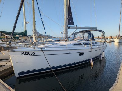 Hunter 36