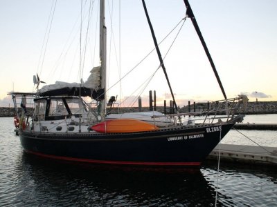 Tayana Vancouver cutter 42ft enclosed centre cockpit