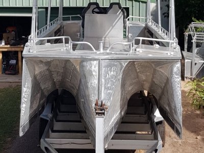 Custom Tri hull 7.2 m