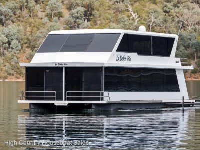 La Dolce Vita Houseboat Holiday Home @ Lake Eildon