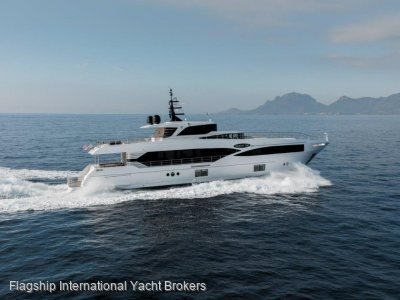 Majesty Yachts 100