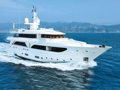 CRN 140 Superyacht