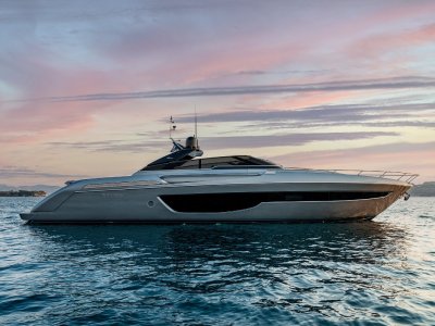 Riva 76 Bahamas Super New