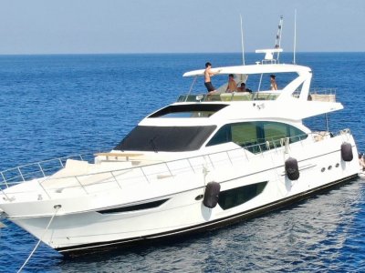 Grand Harbour Ruby 72