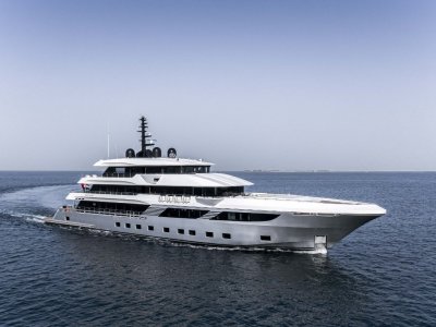 Majesty Yachts 175